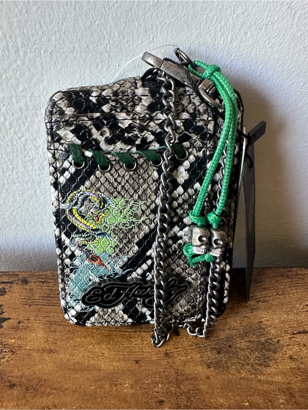 Ed Hardy Black & White Snake-Print Wallet with Silver Chain Wristlet NWT - Picture 2 of 7